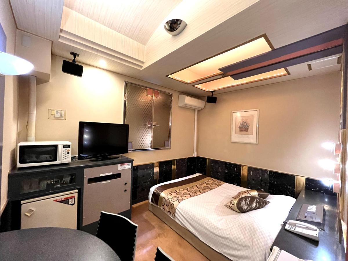 Hotel Crystal 大人専用 Tokyo Eksteriør billede