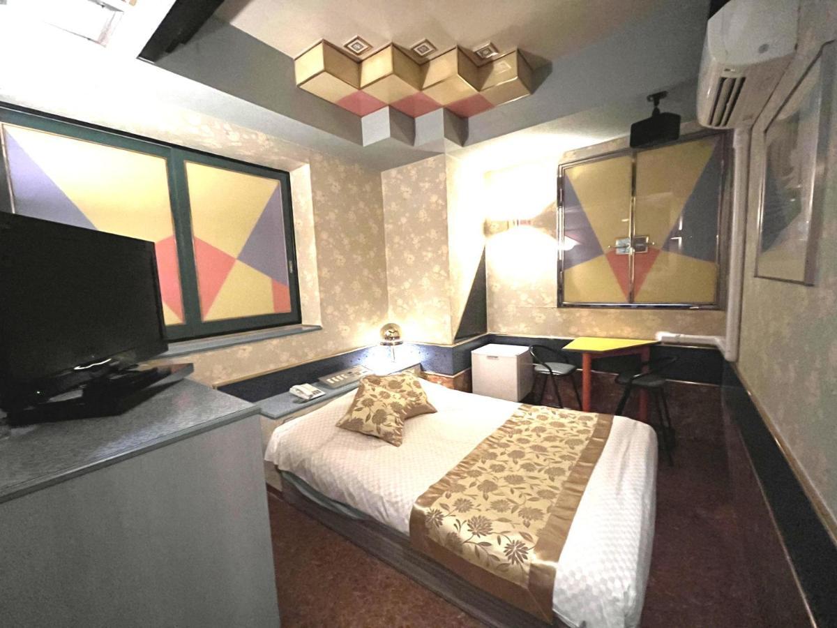 Hotel Crystal 大人専用 Tokyo Eksteriør billede