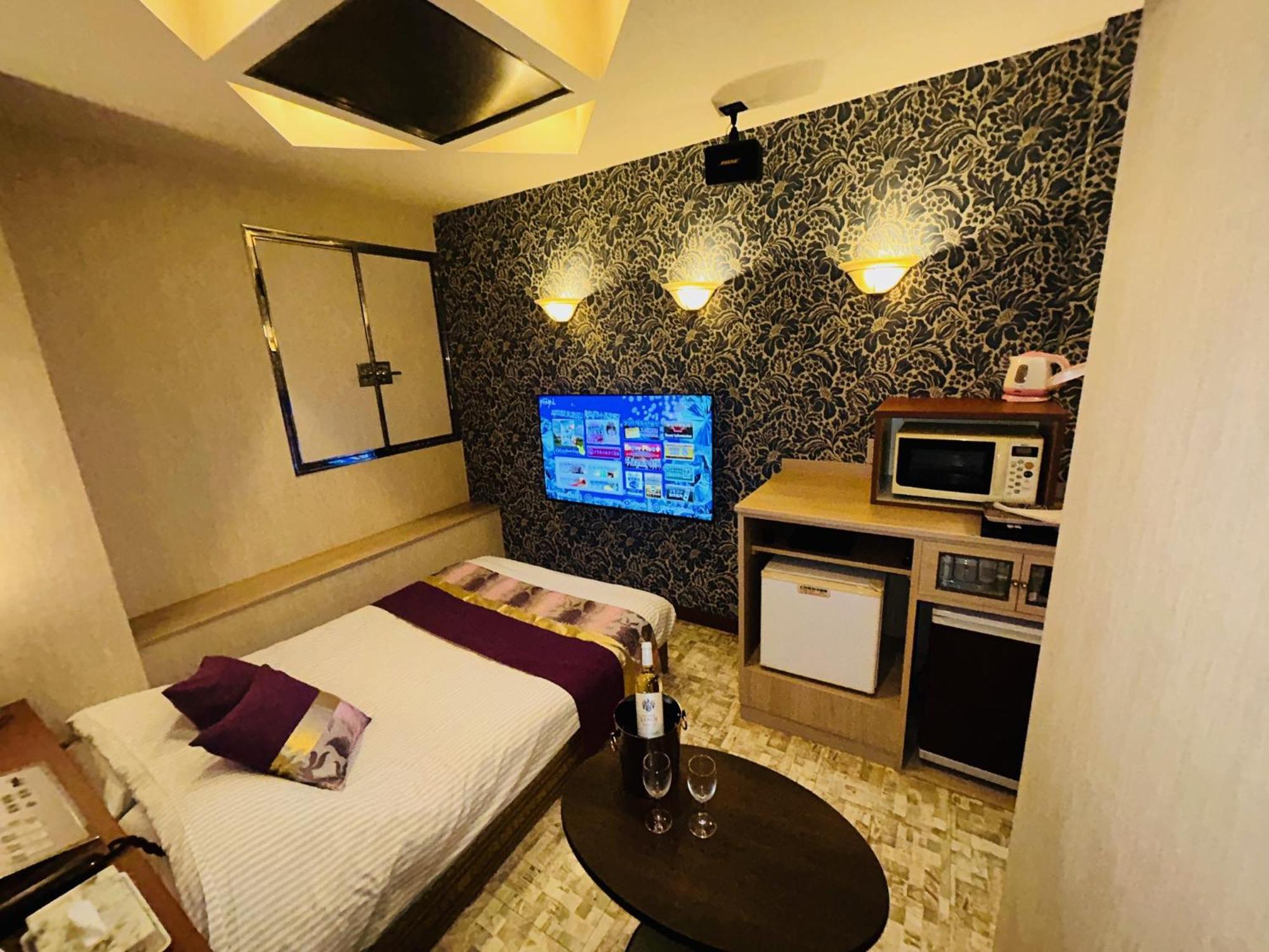 Hotel Crystal 大人専用 Tokyo Eksteriør billede