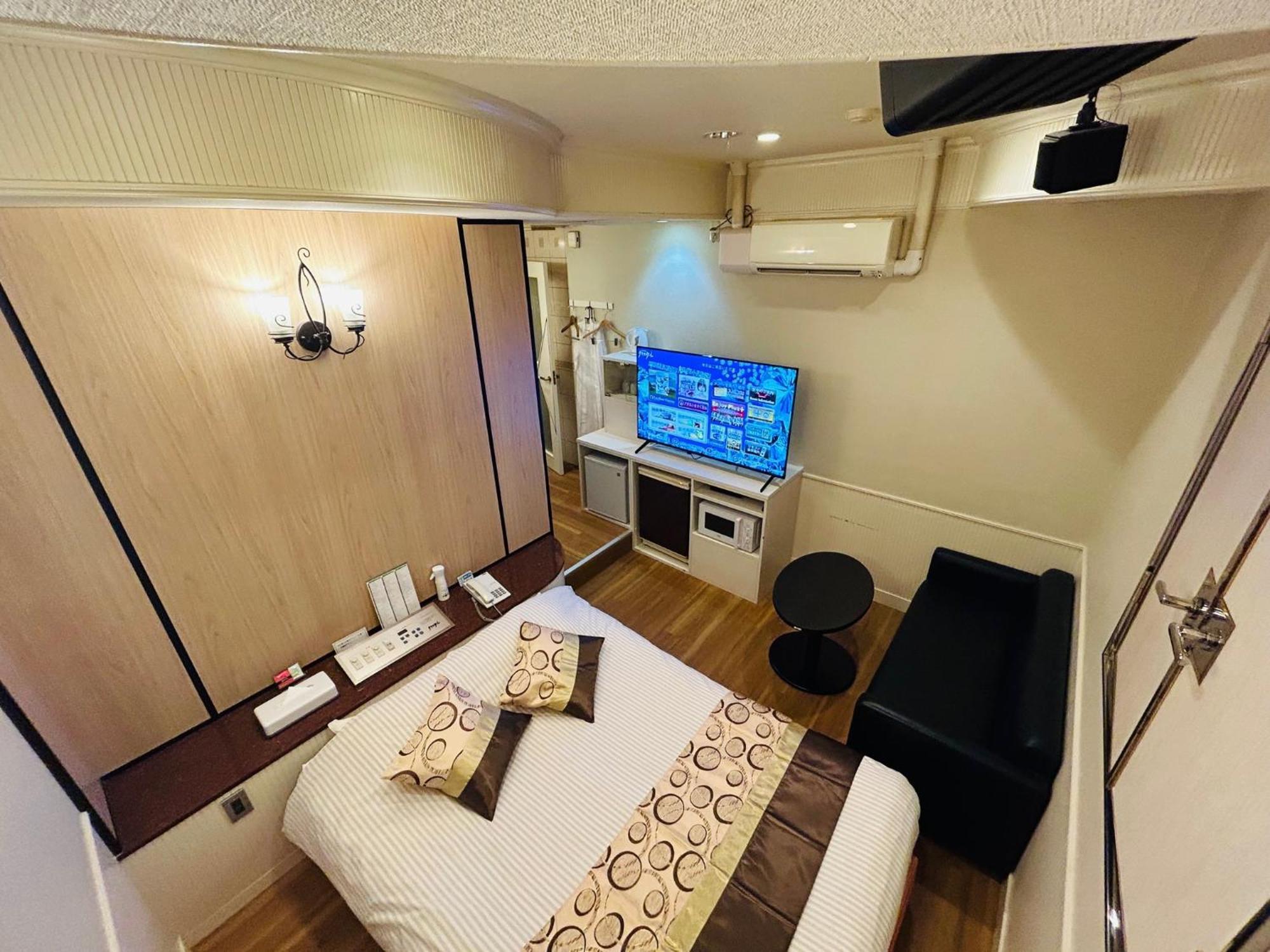 Hotel Crystal 大人専用 Tokyo Eksteriør billede